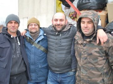 Не можна просто писати в інтернеті «розумні» речі, - волинський волонтер