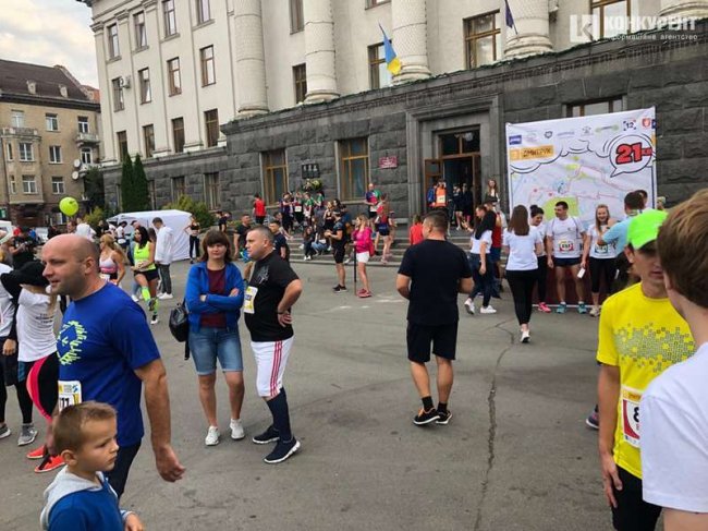 У Луцьку стартував масовий легкоатлетичний забіг. ФОТО