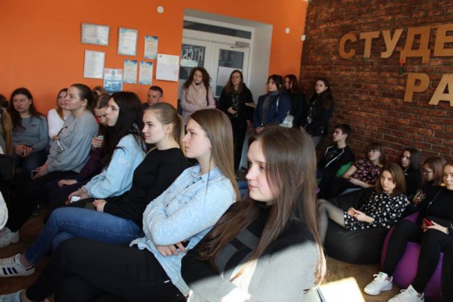 Показали, як одягалися лучани у часи Середньовіччя. ФОТО