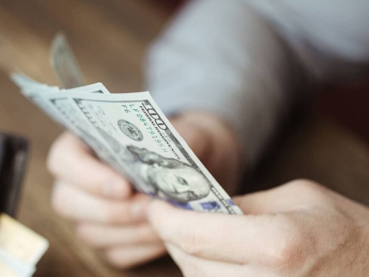 Долар знову готує сюрприз українцям: що буде з курсом у серпні