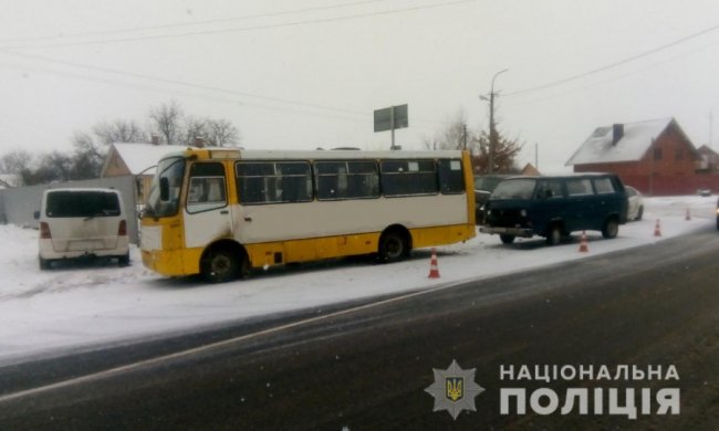 У Луцьку бус зіткнувся з маршруткою: є постраждалі. ФОТО