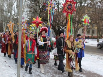 Маски, дистанція, антисептик: волинянам дали поради, як колядувати в умовах пандемії