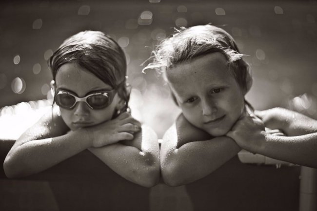 Дитяче літо без ґаджетів та Інтернету у світлинах польського фотографа