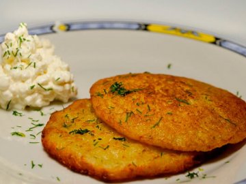 Обважили на половину: у луцькому кафе принесли вдвічі менше дерунів