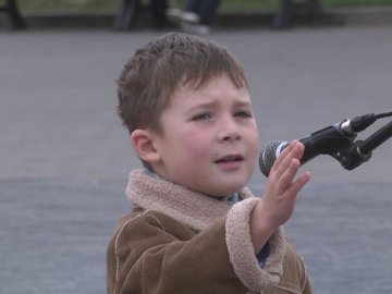 Читці з усієї України міряються силами у Луцьку