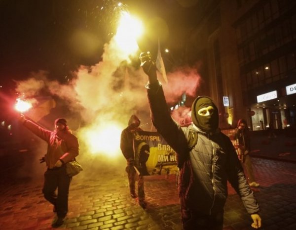 У Києві націоналісти влаштували смолоскипну ходу на честь Бандери. ФОТО