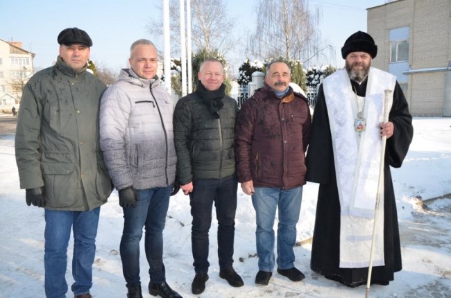 Владика Михаїл освятив воду на «Луцькводоканалі». ФОТО