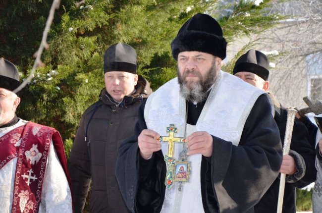 Владика Михаїл освятив воду на «Луцькводоканалі». ФОТО