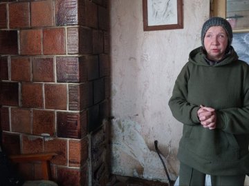 Родини у Луцьку почали безплатно отримувати дрова