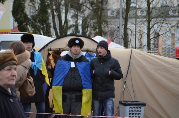 Студентський мітинг у Луцьку. ФОТО. ВІДЕО