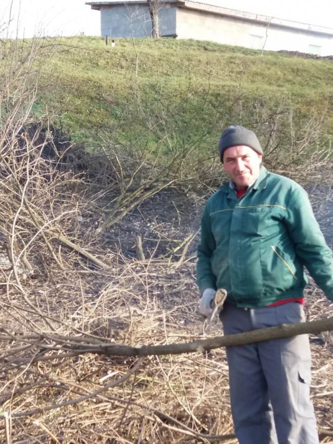 Жителі села під Луцьком розчистили берег річки. ФОТО