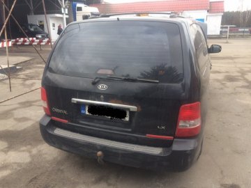 На волинському пункті пропуску затримали автівку, яку розшукував Інтерпол