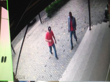 У луцькому барі двоє чоловіків не розрахувалися і втекли. ФОТО