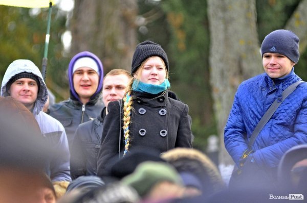 Віче на луцькому Євромайдані. ФОТО