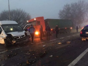 На трасі Львів-Луцьк  – масштабна аварія. ФОТО