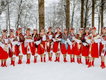 У громаді на Волині ще один аматорський колектив отримав звання «народного». ФОТО