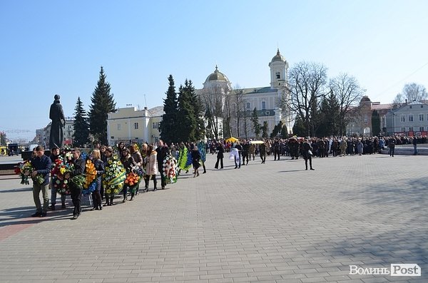 У Луцьку попрощалися ще із одним загиблим бійцем АТО. ФОТО