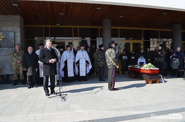 У Луцьку попрощалися ще із одним загиблим бійцем АТО. ФОТО