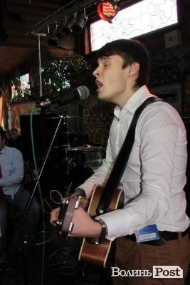 У Володимирі-Волинському відбулась благодійна арт-вечірка. ФОТО