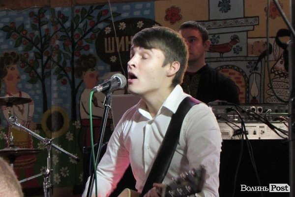 У Володимирі-Волинському відбулась благодійна арт-вечірка. ФОТО