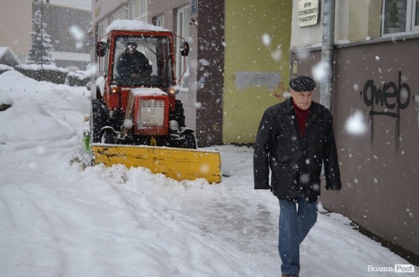 Снігопад у Луцьку. ФОТО