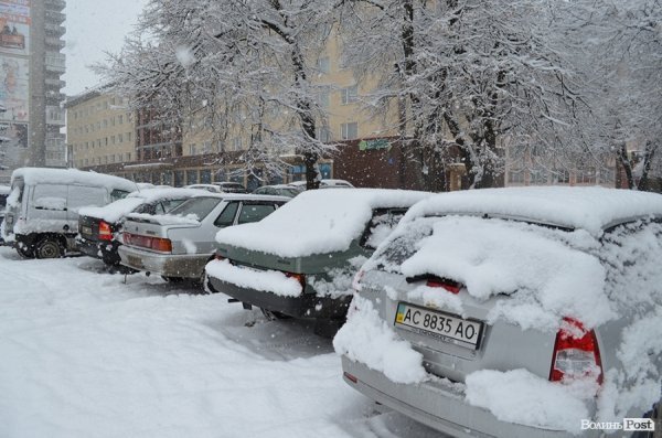 Снігопад у Луцьку. ФОТО