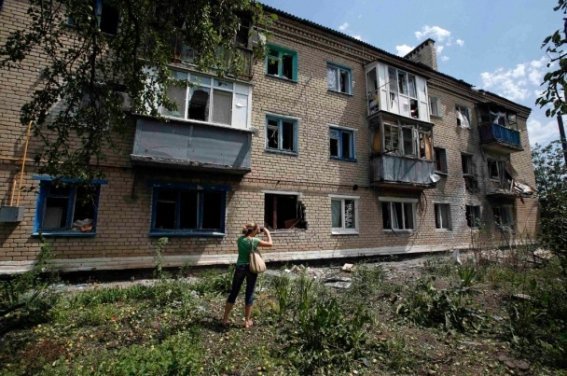 Моторошні фото Маринівки після обстрілу. ФОТО