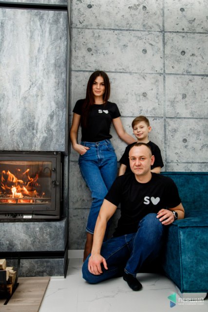 «Якби мали квартиру, одружилися б раніше»: в гостях у Вікторії Доманської та Сергія Стрихарчука. ФОТО*