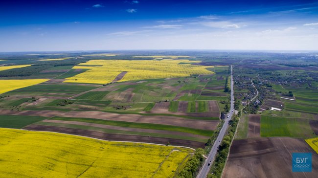 Різнобарвні краєвиди Волині з висоти пташиного польоту. ФОТО. ВІДЕО