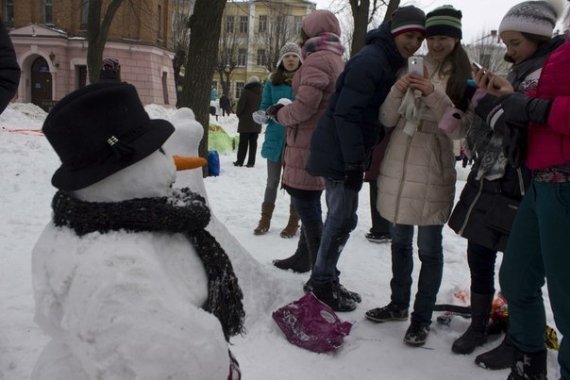 У Вінниці зліпили майже 300 сніговиків. ФОТО