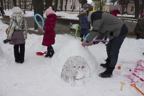 У Вінниці зліпили майже 300 сніговиків. ФОТО
