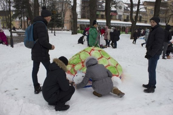 У Вінниці зліпили майже 300 сніговиків. ФОТО