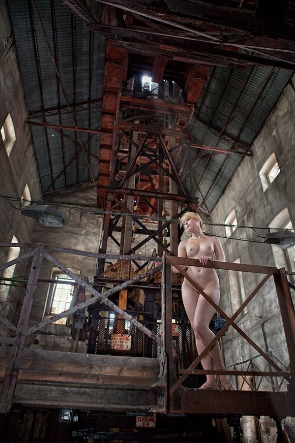 Індустріальне ню