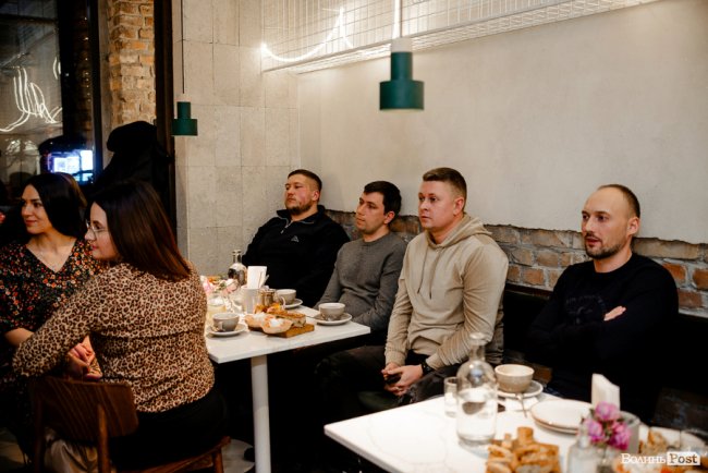 «Інвестор» вміє дивувати»: будівельна компанія розіграла мандрівку до Амстердаму. ФОТО*