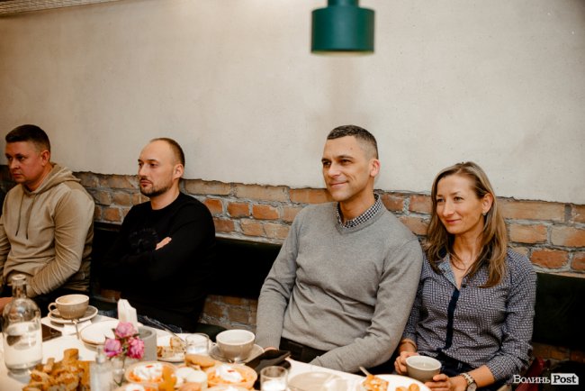 «Інвестор» вміє дивувати»: будівельна компанія розіграла мандрівку до Амстердаму. ФОТО*