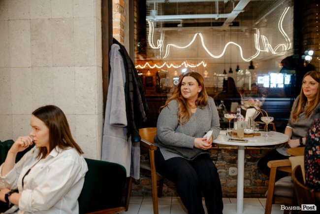 «Інвестор» вміє дивувати»: будівельна компанія розіграла мандрівку до Амстердаму. ФОТО*