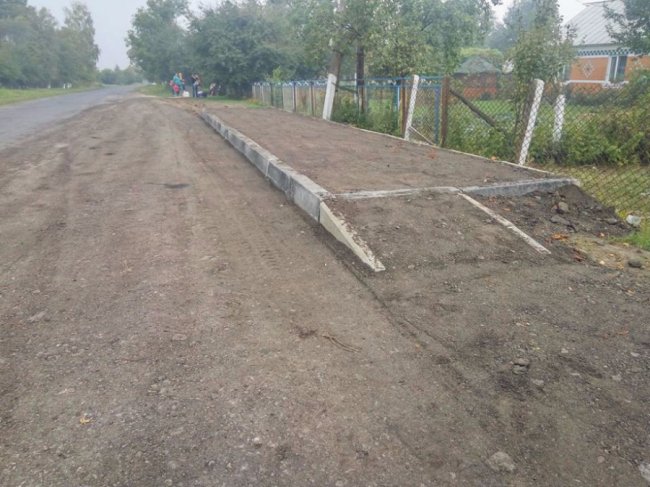Три із семи: в автодорі нема грошей на зупинки для волинського села