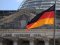 Уряд Німеччини планує вдвічі урізати фінансування допомоги біженцям, – Reuters