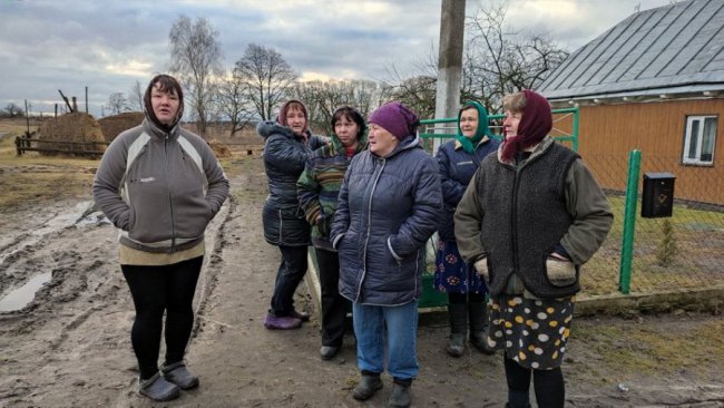 У громаді на Волині майже щодня застрягає шкільний автобус. ВІДЕО