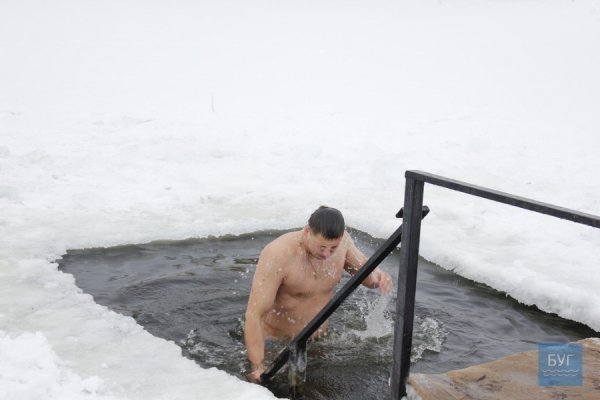 Як на Водохреще пірнали у Нововолинську