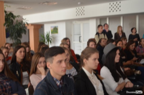 У Луцьку презентували книжку реальних історій про Іловайськ. ФОТО