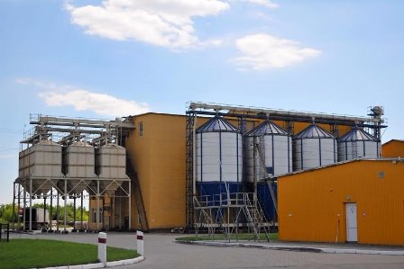 Волинські підприємства виготовляють комбікорми європейської якості*. ФОТО