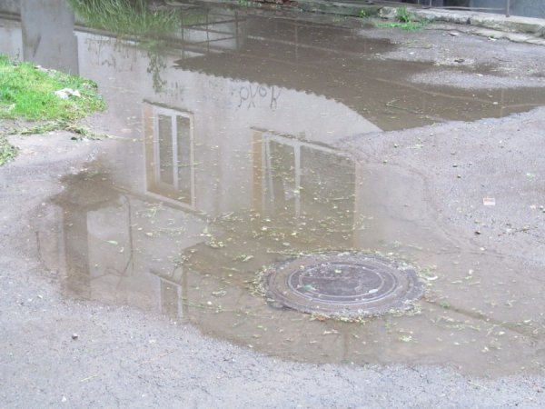 Мешканці Луцька скаржаться на бездіяльність ЖКГ. ФОТО