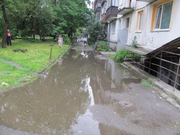 Мешканці Луцька скаржаться на бездіяльність ЖКГ. ФОТО