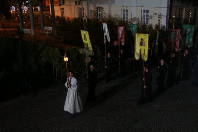 Великодня ніч у кафедральному соборі Луцька. ФОТОРЕПОРТАЖ