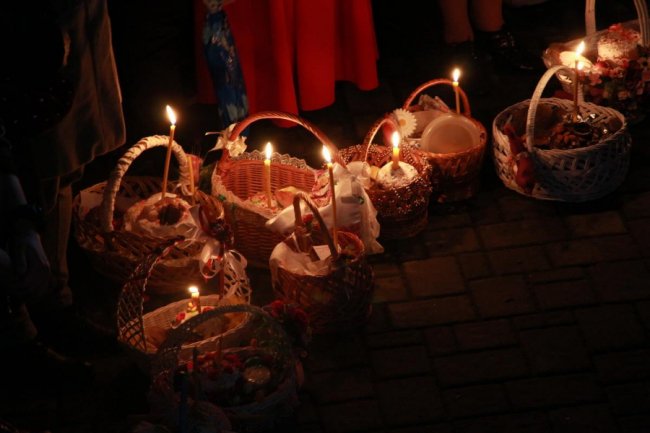 Великодня ніч у кафедральному соборі Луцька. ФОТОРЕПОРТАЖ