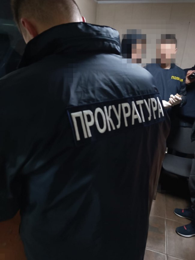 100 тисяч за зміну: на Волині митника затримали на хабарі. ФОТО