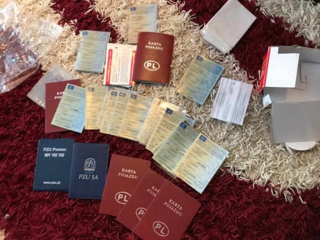 На Волині прикордонники викрили злочинну схему ввезення автівок з єврономерами