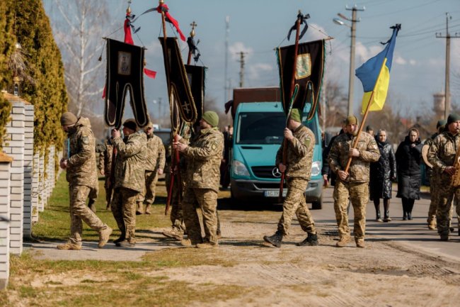 Волиняни віддали останню шану Герою Сергію Глинянку