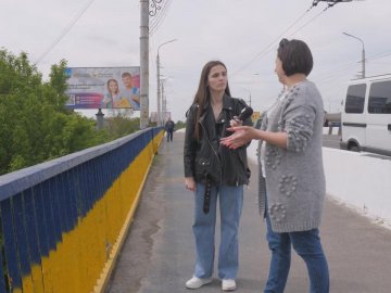 Матір ображає та б'є: у Луцьку врятували дівчину, яка хотіла кинутися з мосту